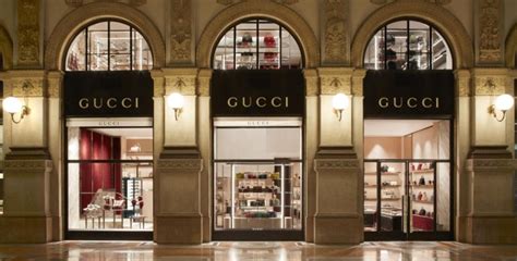 negozi che vendono gucci a riccione|negozi gucci in italia.